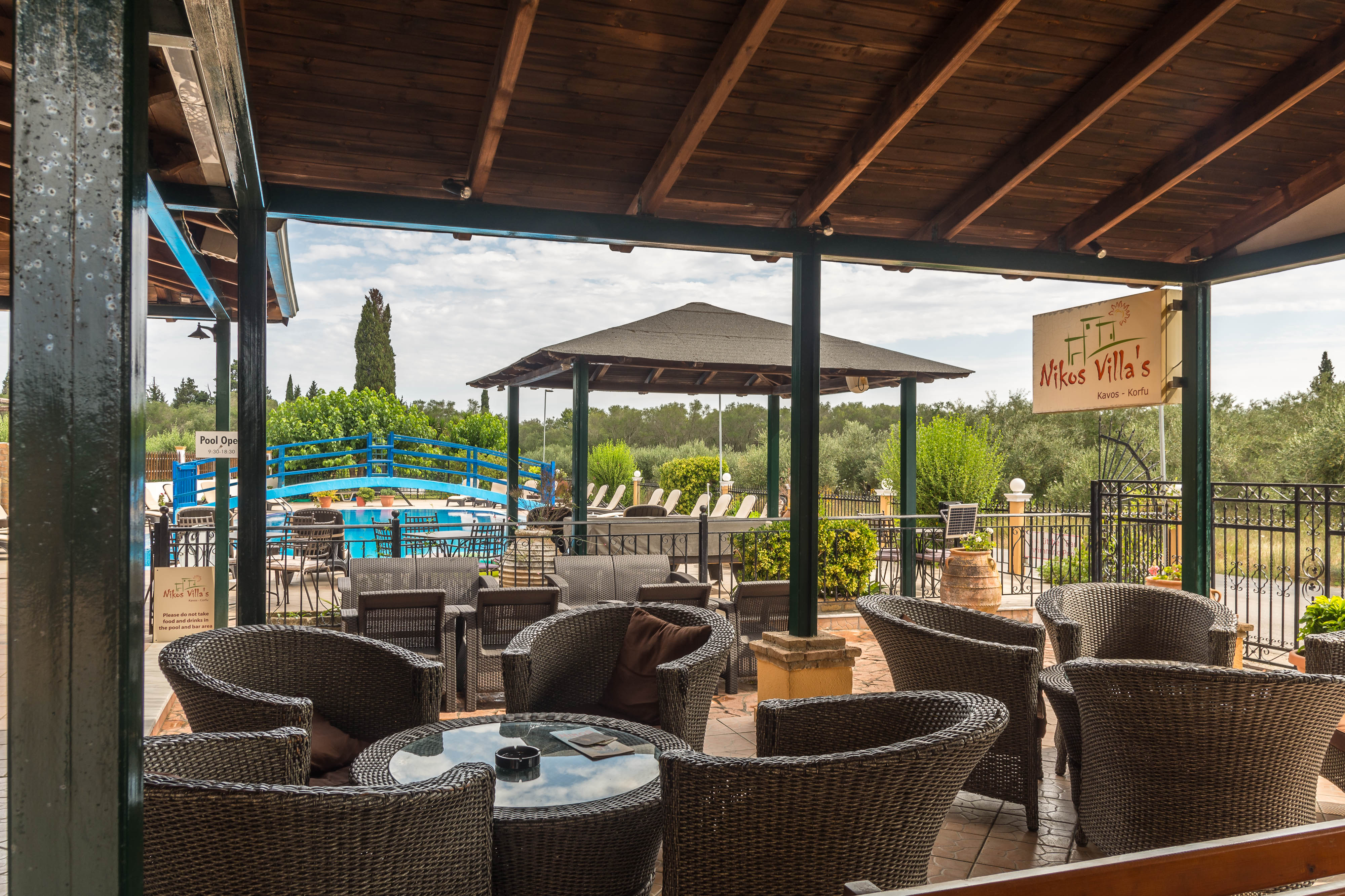 greece-corfu-kavos-hotel-rooms-restaurant