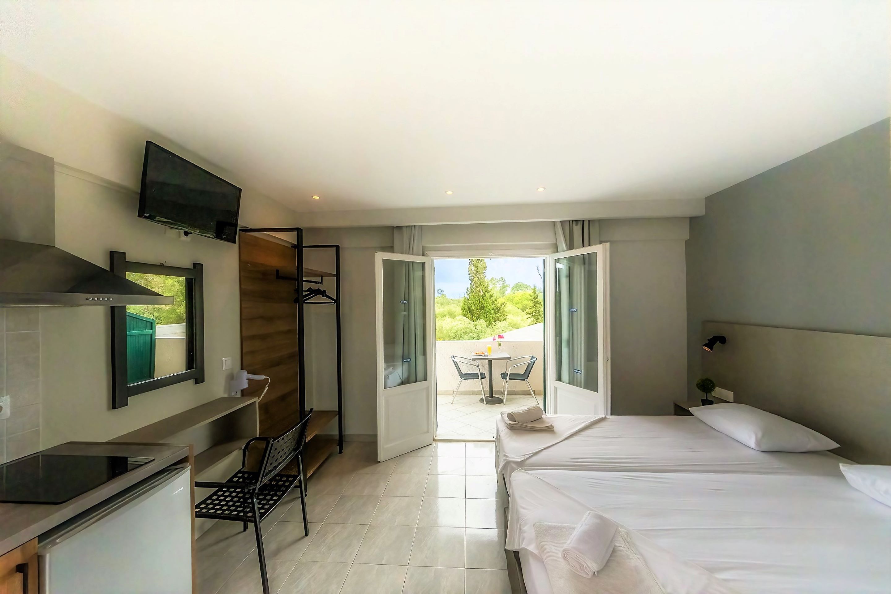 greece-kavos-corfu-rooms
