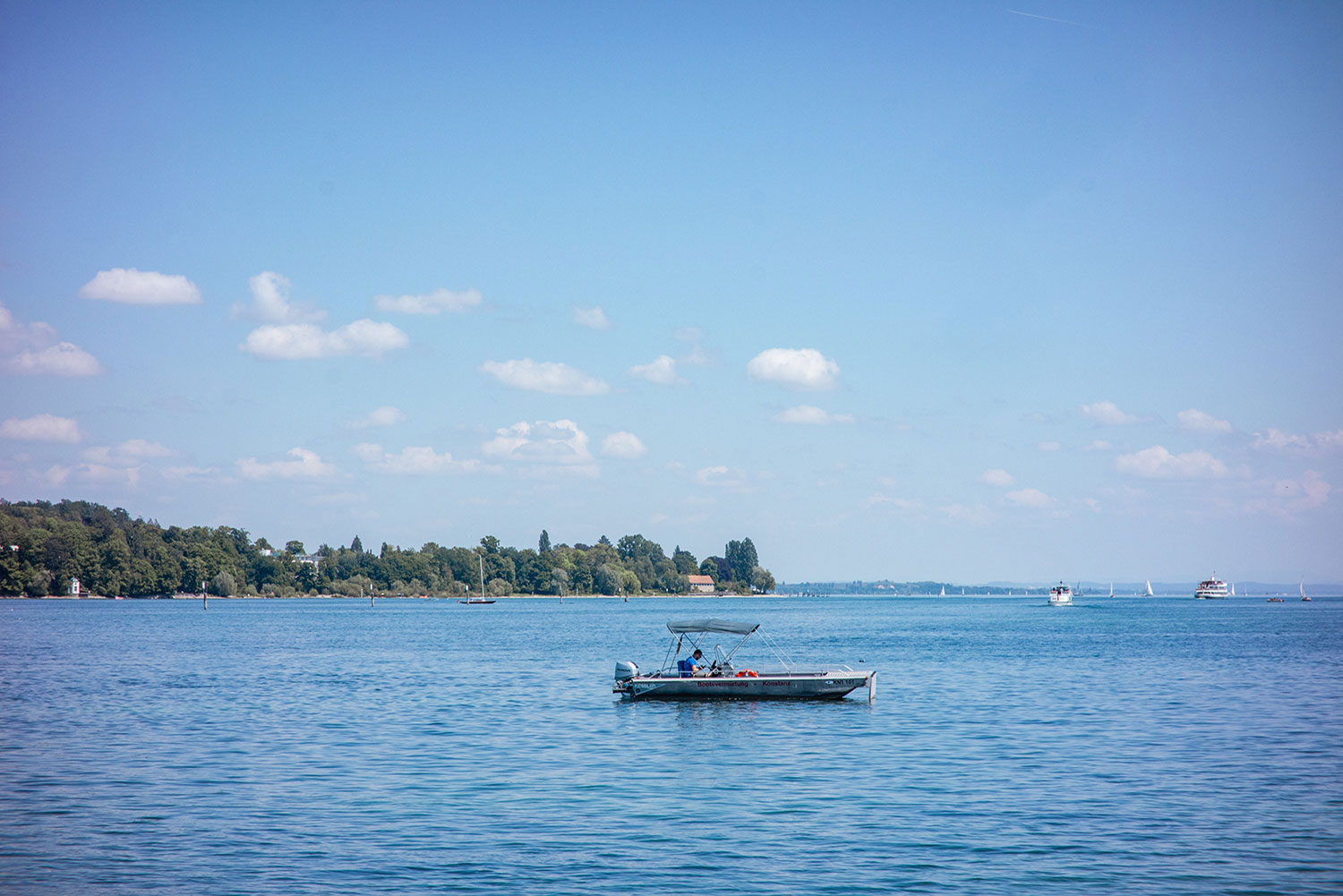 rent-boat-corfu-kavos-greece-hotel-rooms