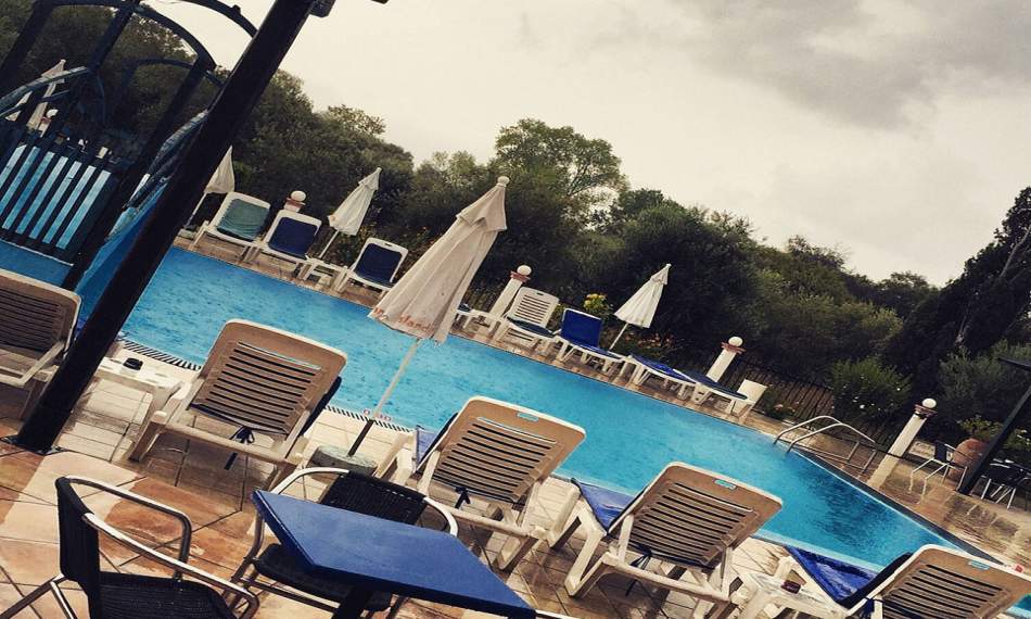 corfu-kavos-hotel-rroms-pool